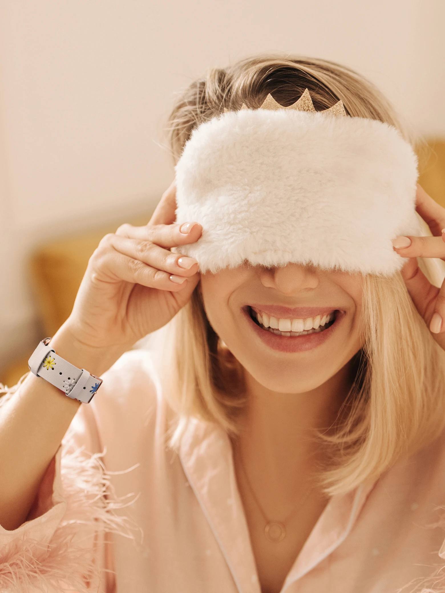 Wearlizer Embroidery Flowers Leather Band For Apple Watch Strap 45mm 38mm 40mm 41mm 49mm Watch Strap For iWatch 9 8 7 SE 6 5 4 3