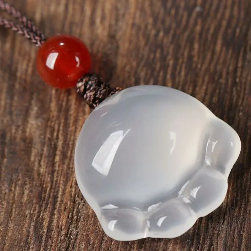 Natural White Jade Marrow Cat Claw Pendant Agate Litchi Building Cat Claw Necklace Pendant Fashion Gift Pendant Authentic Agate