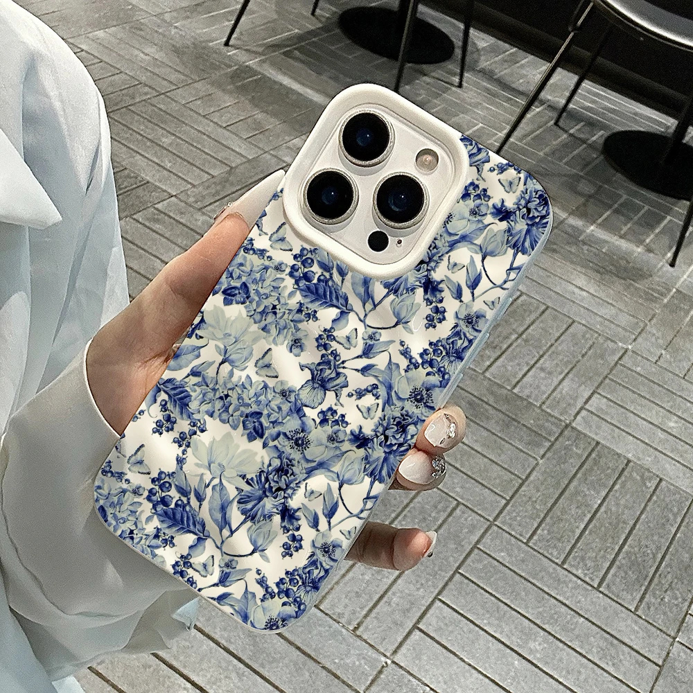 Blau-weiße Porzellan-Kunst-Handyhülle für iPhone 17 16 15 14 13 12 11 Pro Max 14 Plus 17Air Faltenwellen-Soft-Silikonhülle – Detail 4
