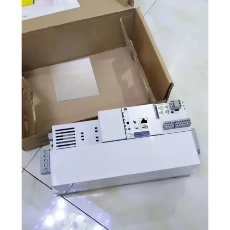 

New E84AVSCE1134VX7 E84AVSCE1134VX0 E84AVSCE1134VB0 High Performance CNC Automation Robotics Industrial Machinery Inverter
