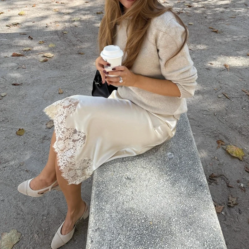 Damen-Maxiröcke aus Satin mit floralem Spitzenbesatz, elegante modische Dame, seidiger, fließender A-Linien-Rock, Y2k, zum Ausgehen, halber Slip, lange Röcke