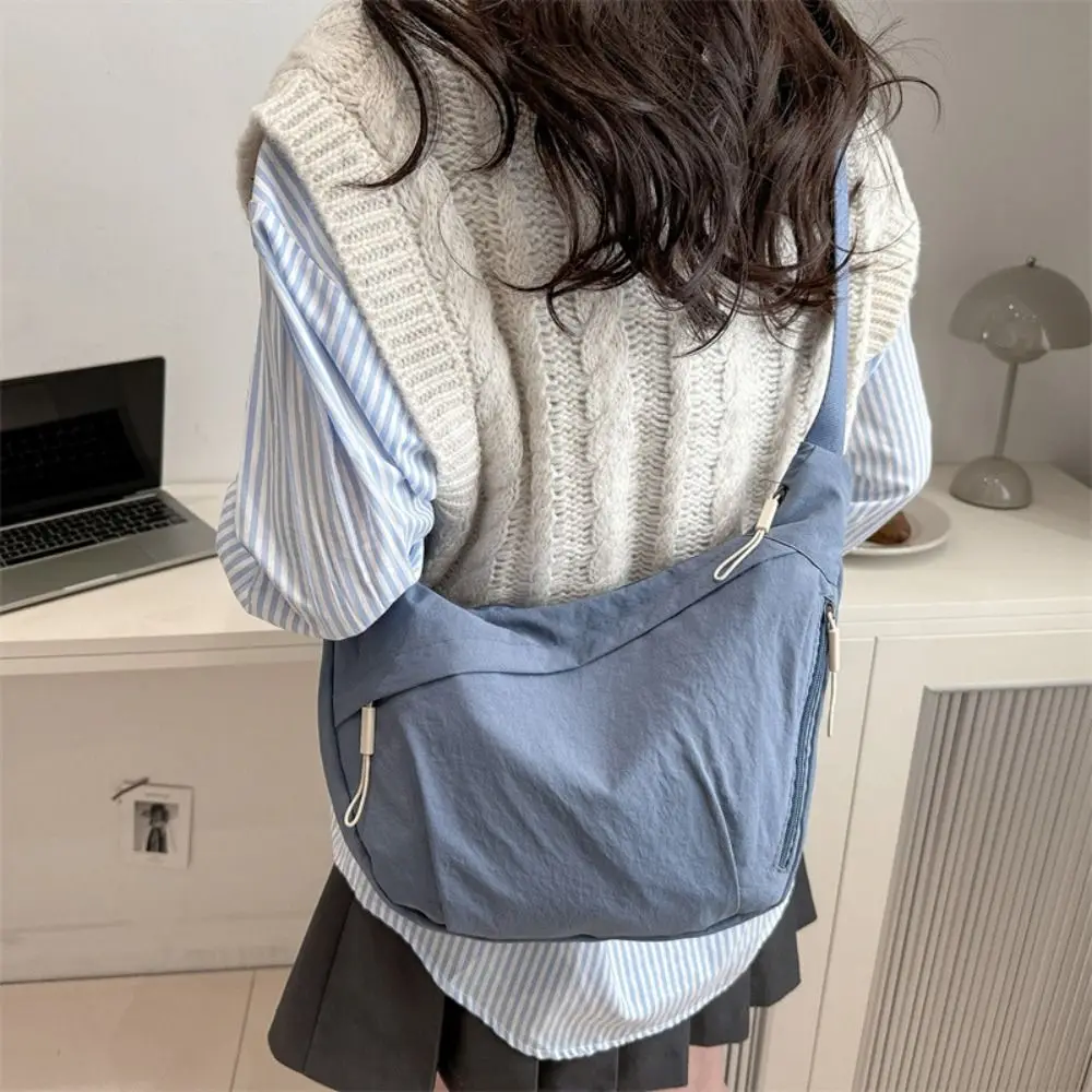 

Trendy Solid Color Hobos Crossbody Bag Casual Leightweight Shoulder Totes Bag High Capacity Zipper Commuting Bag Men Women