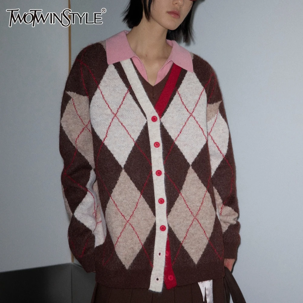 TWOTWINSTYLE Hit Color Spliced Plaid Vintage Sweater Female O Neck Long Sleeve Loose High End Women's Sweaters Autumn Fashion