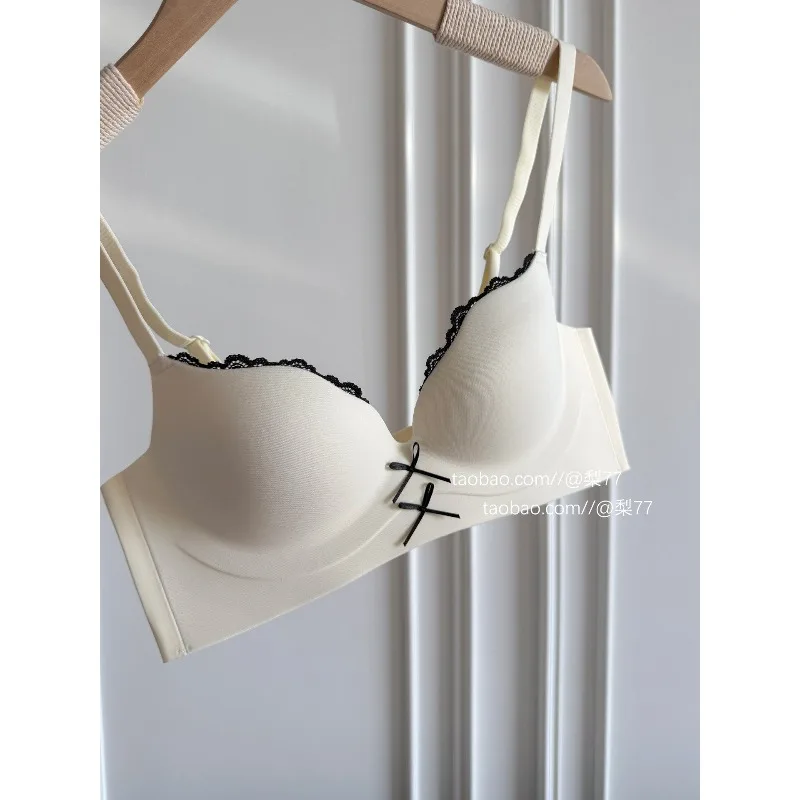 

French Pure Desire 3D Seamless Bra Wireless Non-Steel Ring Small Breast Push Up Gather Anti Sagging Soft Comfort Daily Lingerie