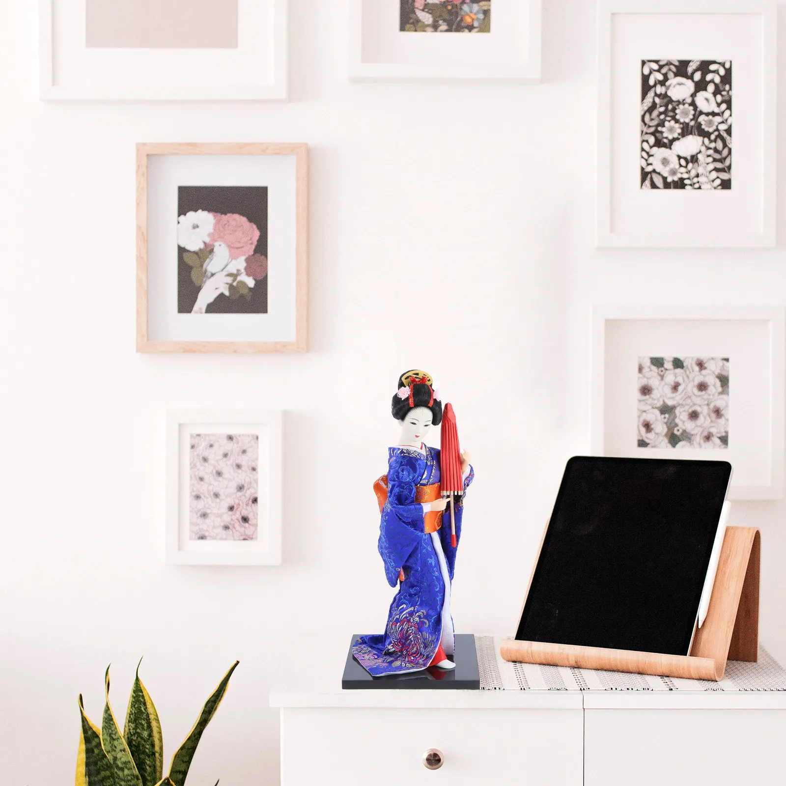 

1Pcs Japanese-Style Geisha Humanoid Ornament Elegant Home Desktop Decoration Creative Art Craft for Office Tabletop Decor