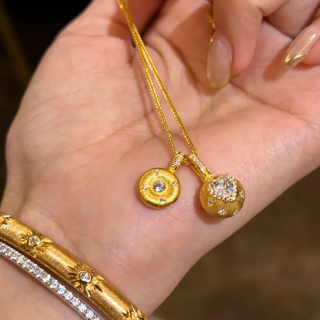 Foydjew French Style Retro Brushed Round and Heart-shaped Pendant Necklaces Inlaid Zircon Simple Clavicle Chain For Women