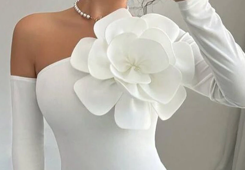 Dameskleding Nieuwe driedimensionale bloemdecoratie Off-shoulder topblouse met lange mouwen T-shirts