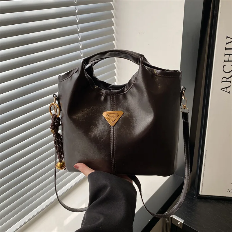 2025 New Retro Western Style Fashion Large Capacity Bag for Women, Casual Crossbody Bag, Handheld Work Bucket Bag