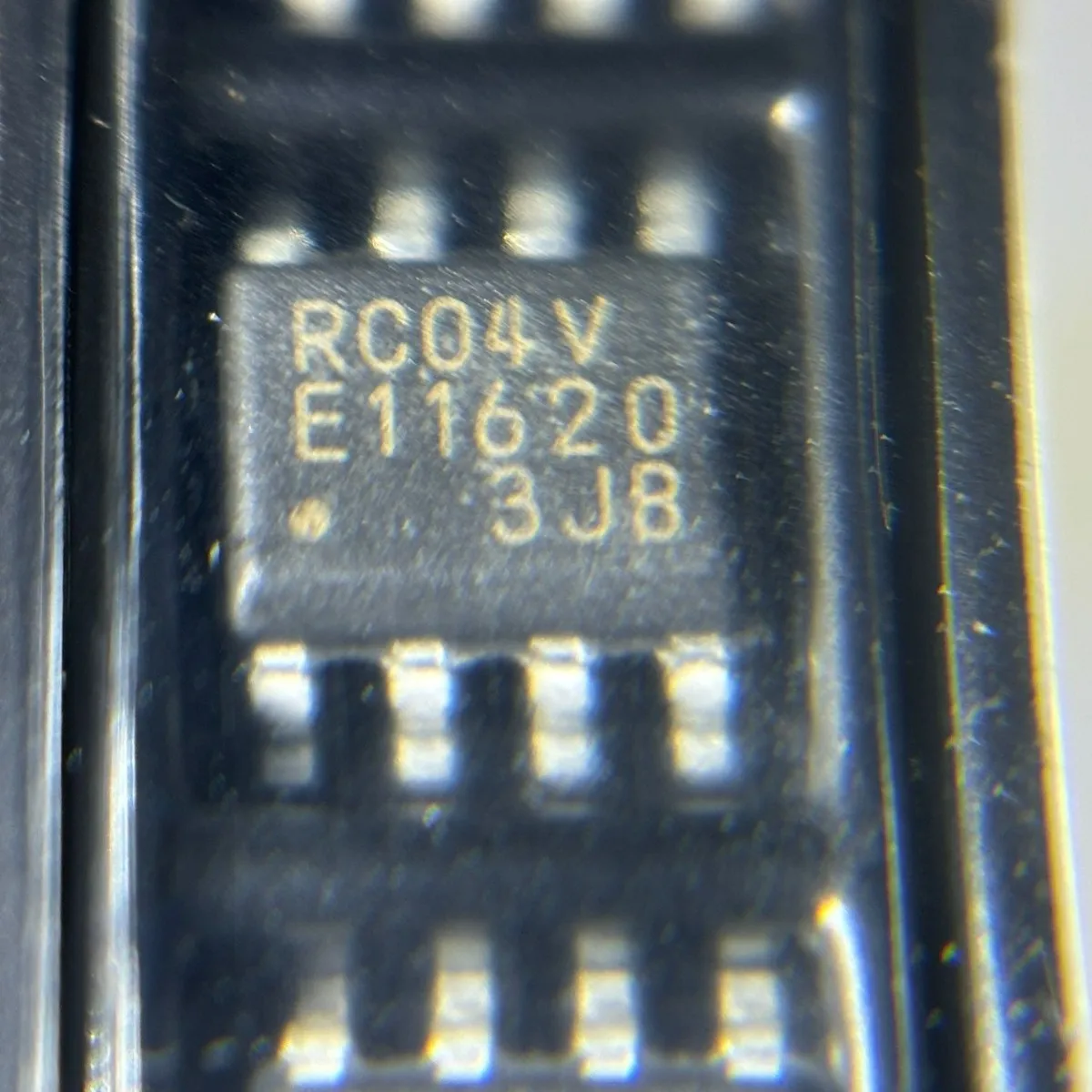 

MB85RC04VPNF-G-JNERE1 ferroelectric memory, genuine original SOIC-8 silk-screened RC04V IC chip integrated circuit