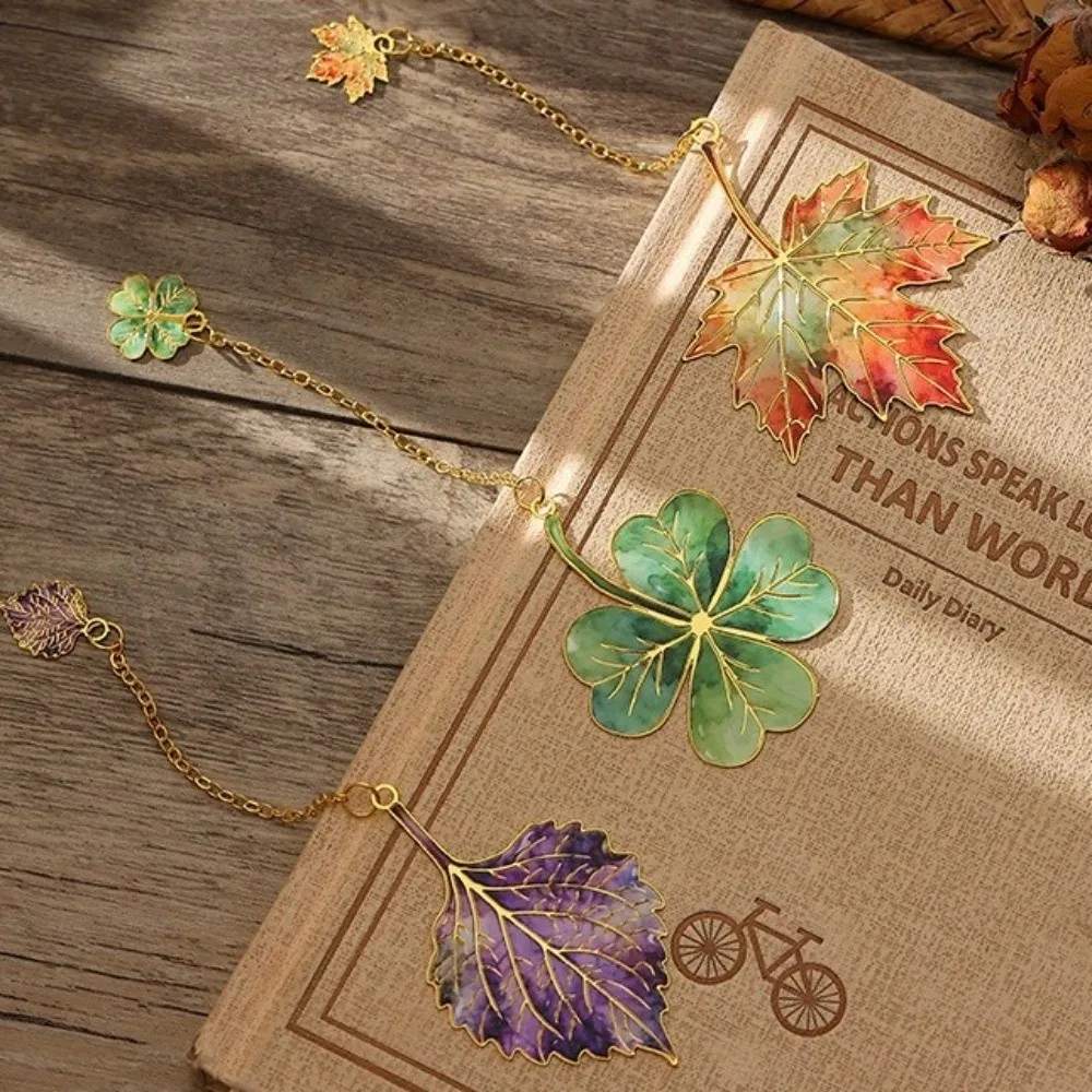Fantasy Design Gilt-Edged Metal Bookmark Pendant Design Exquisite Craft Reading Bookmark Book Separator School Supplies