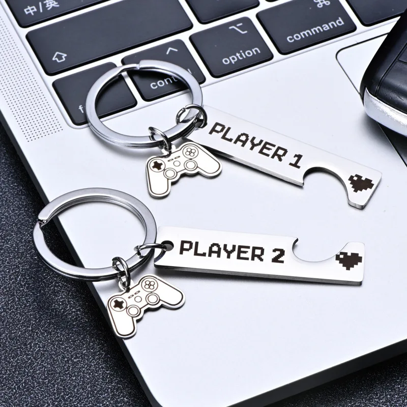 2 PCS Funny Couple Gamers Gifts Player 1 Player 2 Matching Keychain for Her Him Girlfriend Boyfriend Valentine's Day Gaming Gift