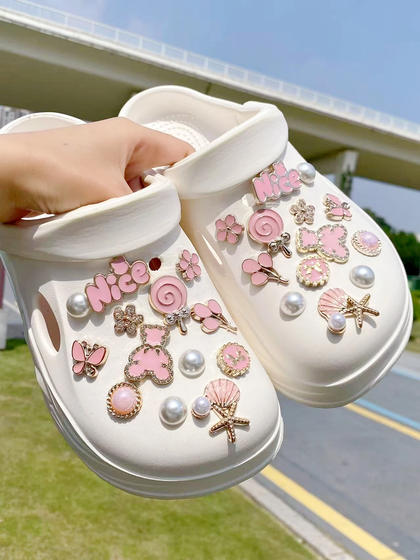 26 pieces of rhinestone teddy bear air-filled rubber balls for shoe decoration - DIY detachable shoe accessories, shoe decoratio