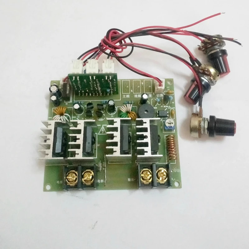 

Four silicon rear stage board main frequency mixing pulse width adjustable