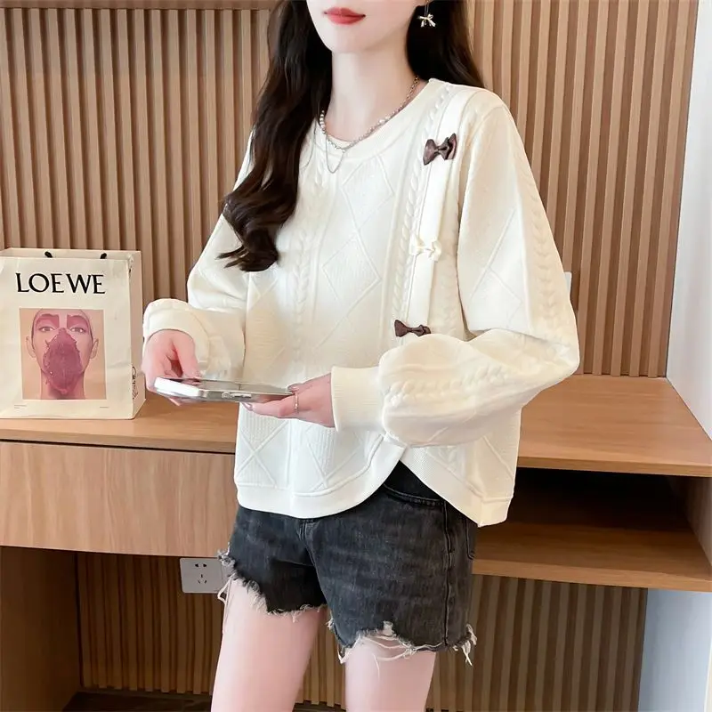 Jacquard Short Hoodie for Women Thin and Short Trendy This Year with Beautiful Three-dimensional Small Flowers and Irregular