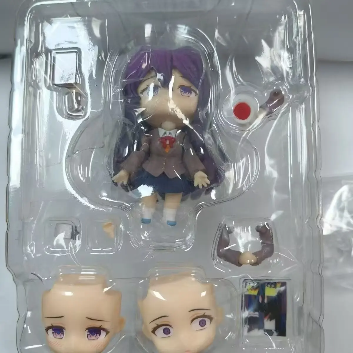 4 TIPOS 10cm Doki Club de Literatura Doki Monika 2250 #   2283 1817 Figuras de acción Colección de juguetes Muñeca Regalo de Navidad con caja