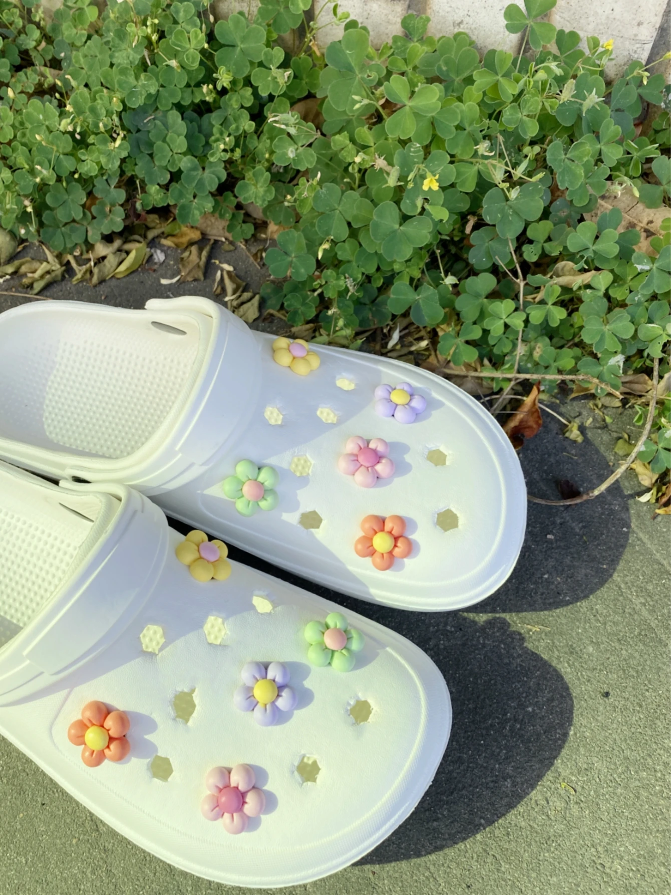 Thumbnail 3 - #22 Best Croc Decorations to Buy In 2026