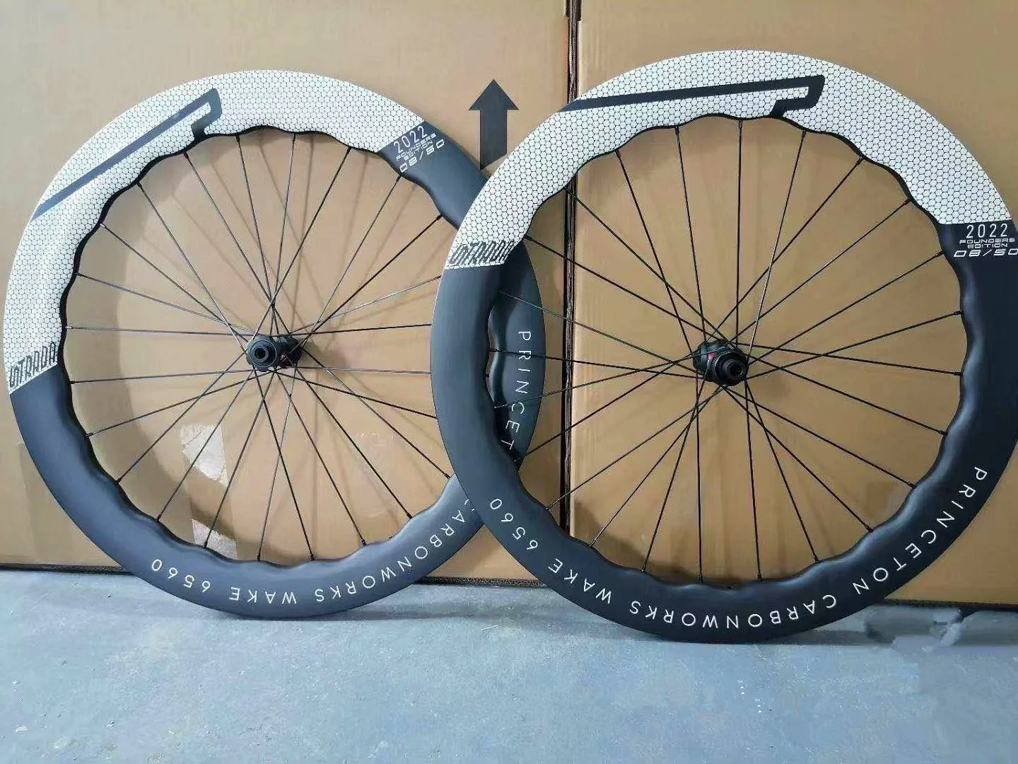 700c Carbon Fiber Road Bicycle Wheelset 65mm Depth U Shape Clincher/ tubeless disc Brake UD Glossy