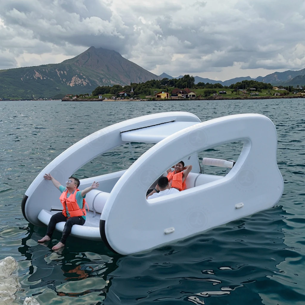 

Electric inflatable PVC trimaran for a day of entertainment on the water