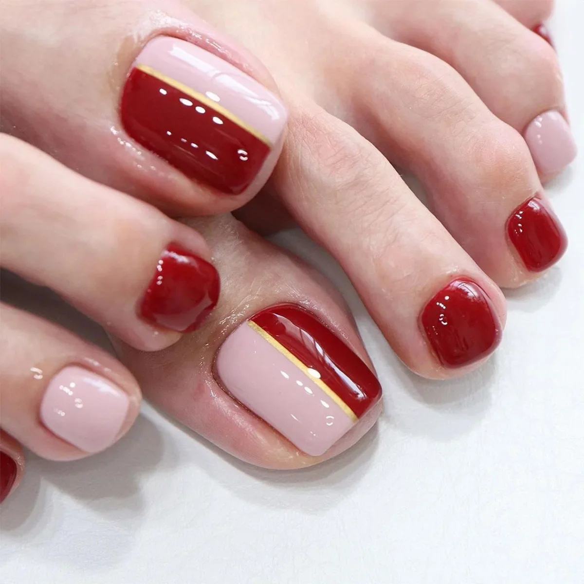 24P White Simple Toe Nails Tips Smudged Leopard Removable Acrylic Press On Toenail Short Full Cover Artificial Foot Fake Toenail