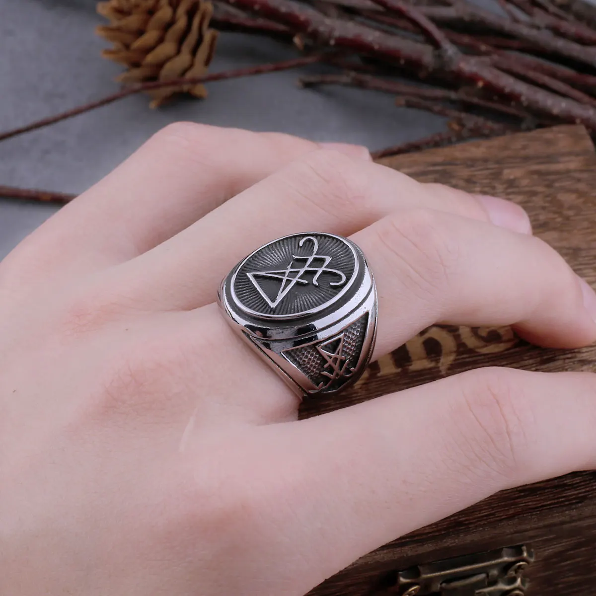 Vintage Stainless Steel Lucifer Ring Mens Gothic Charm Hip Hop Amulet Biker Ring Simple Jewelry Gift Wooden Box Dropshipping