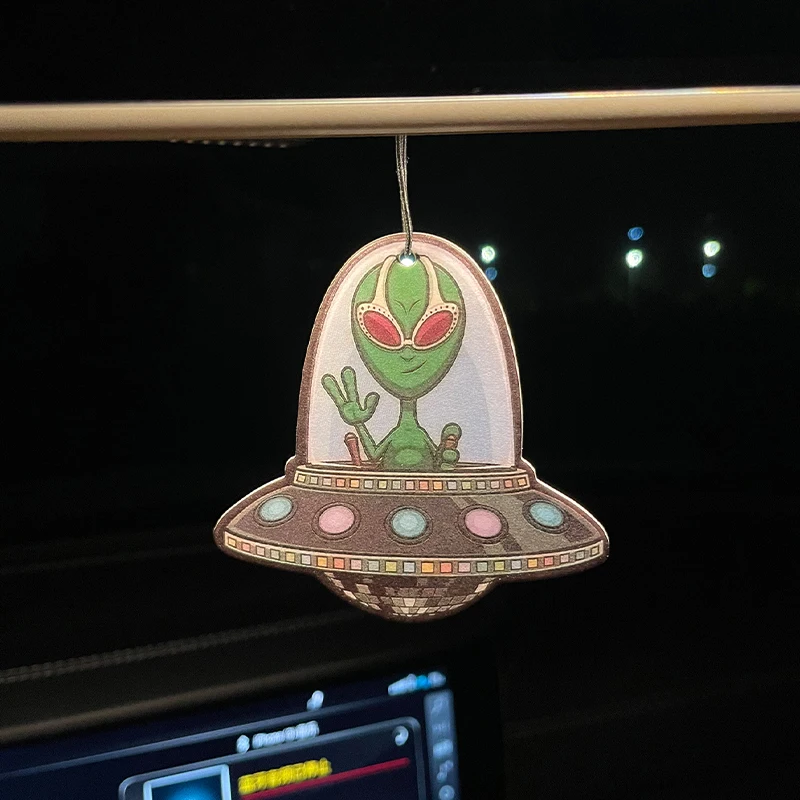 Quirky and Fun Alien, V-Sign H - Perfume Và Fragrance recension och pris