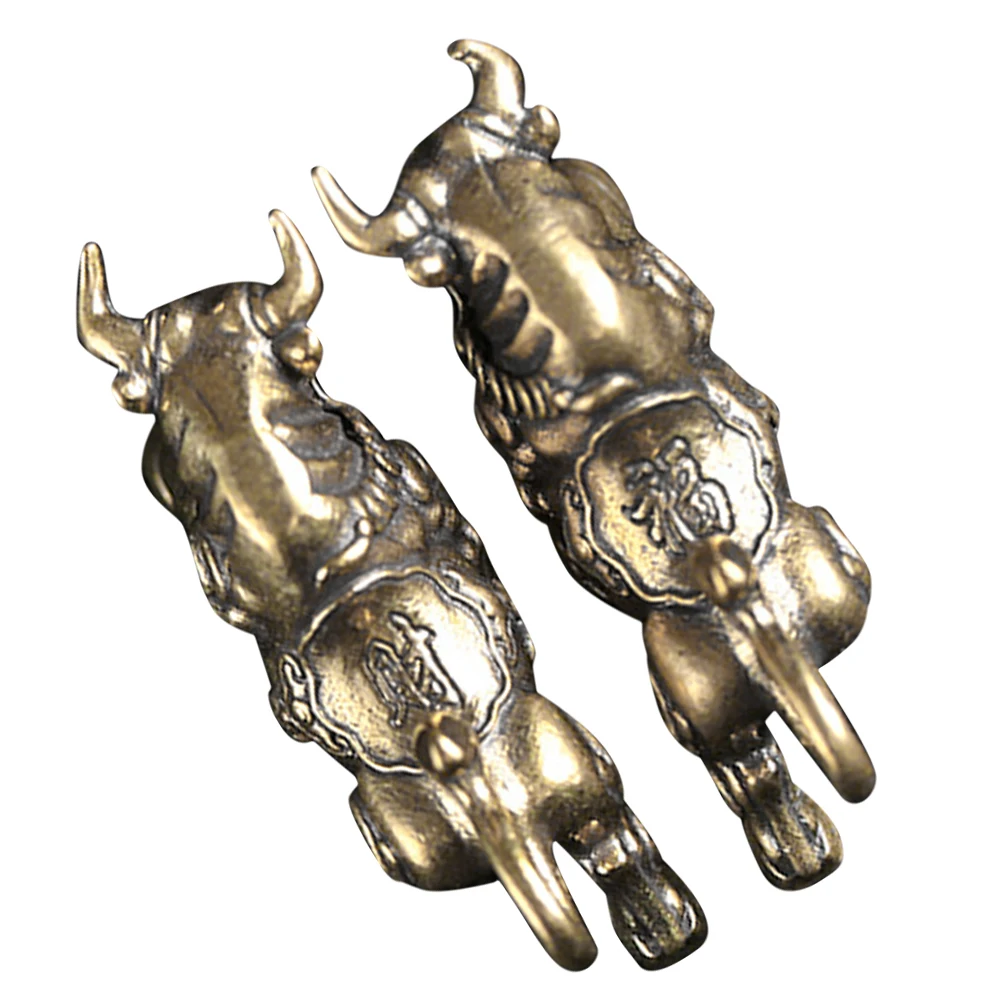 

2pcs Retro Bullfighting Ornaments Ox Statue Brass Sculpture Decor Desktop Vintage Bull Adornment Home Decorative Figurine Art
