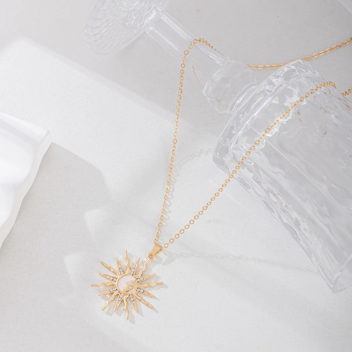Retro Unique Design Sun&Moon Pendant Long Personality Women's Necklace Simple Stackable Trendy Daily Fashion Jewelry Accessories