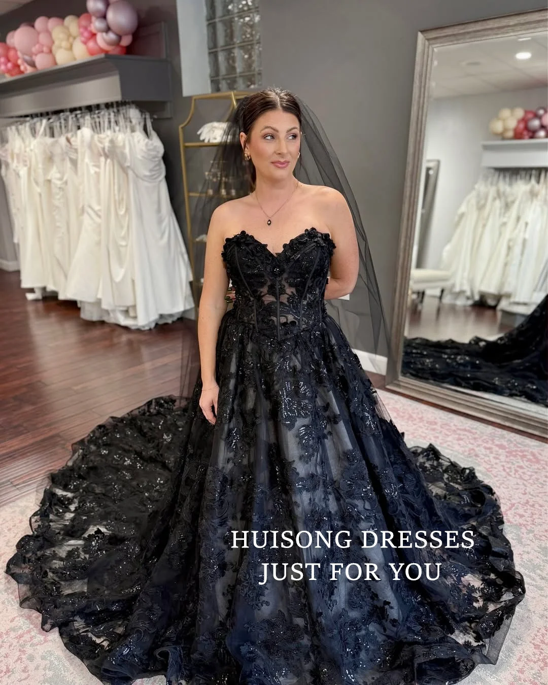 

HUISONG Customized Gothic Black Wedding Dresses Lace Appliques Sweetheart Sleeveless A-Line Bridal Gown suknia ślubna