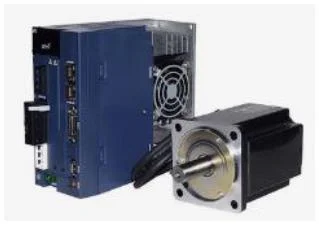 Macchina per incisione laser in acciaio inossidabile Nuova condizione Raffreddamento ad acqua per lamiera Prezzo competitivo