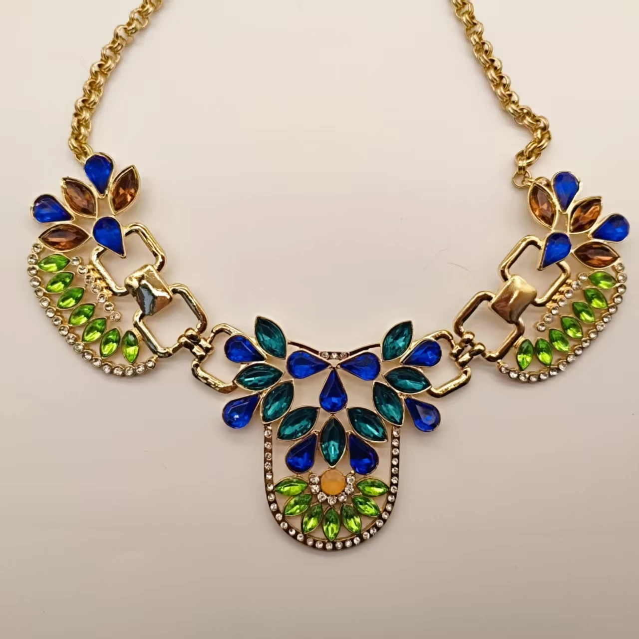 Thumbnail 2 - #40 Best Chunky Chain Necklaces to Buy In 2026