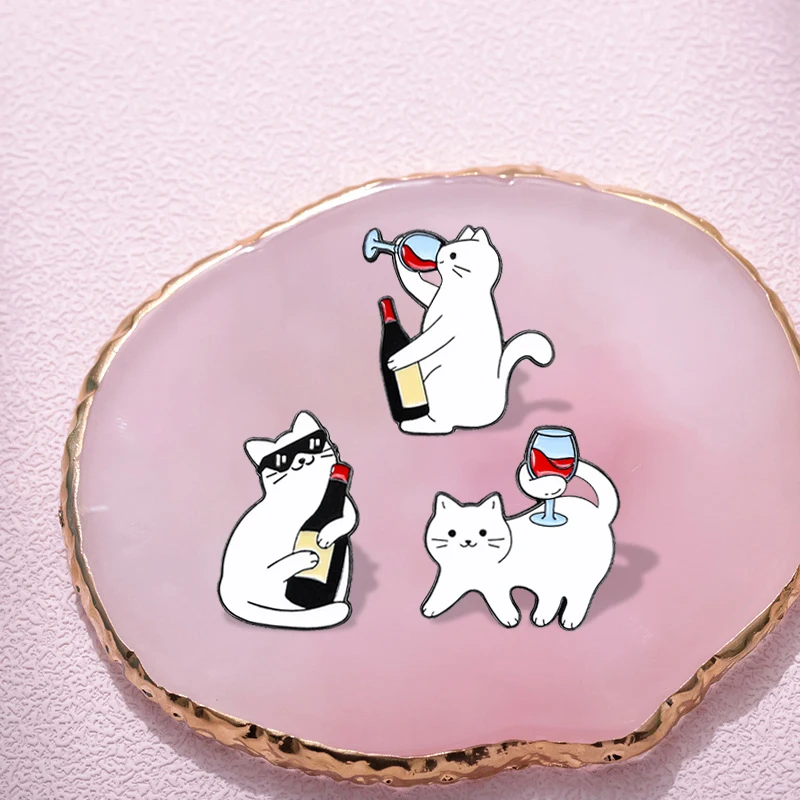 Cartoon white cat brooch, cat red wine, cute backpack, accessories, clothing decorations, zinc alloy badge