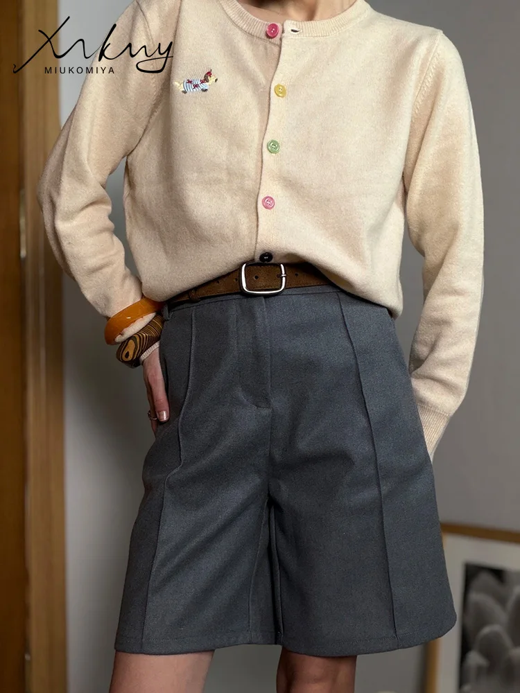 Women's Thick Wool Bermuda Shorts - Warm Office Wear in Black