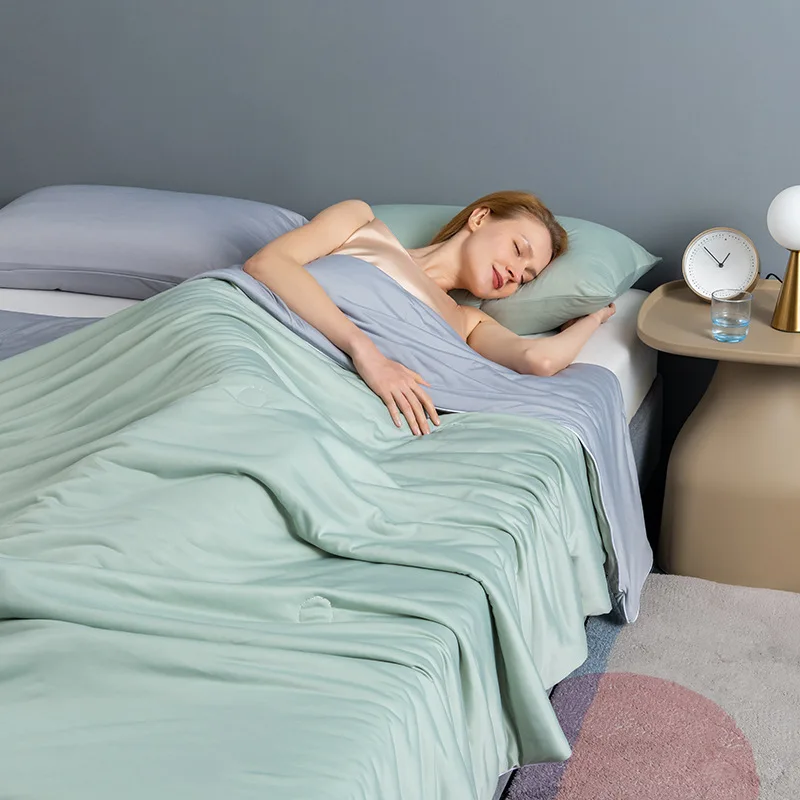 Class A Ice Cream Cool Silk Summer Cool Quilt Solid Color Air Conditioning Can Be Machine Washable Summer Ice Silk Thin Quilt