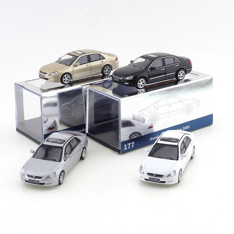 

DCT/Shadow 1/64 Accord Sedan 2005, литая под давлением автомобильная коллекция игрушек для хобби с витриной для взрослых
