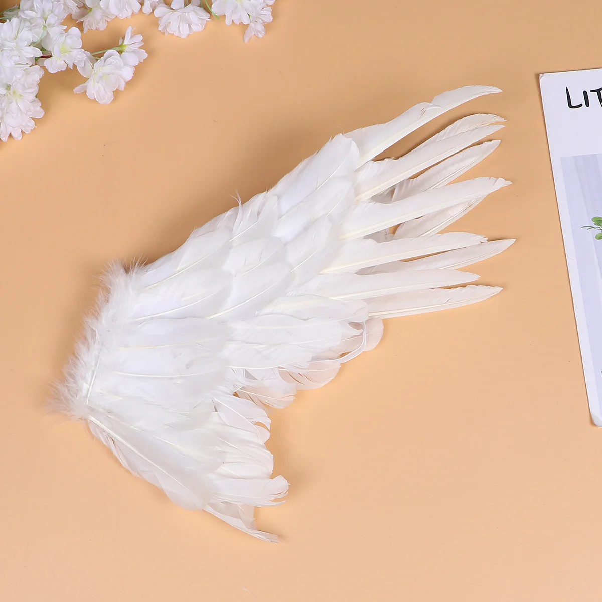 1Pcs White Angel Wing Adjustable Strap Size S Perfect for Kids Adults Halloween Cosplay Christmas Party Performance