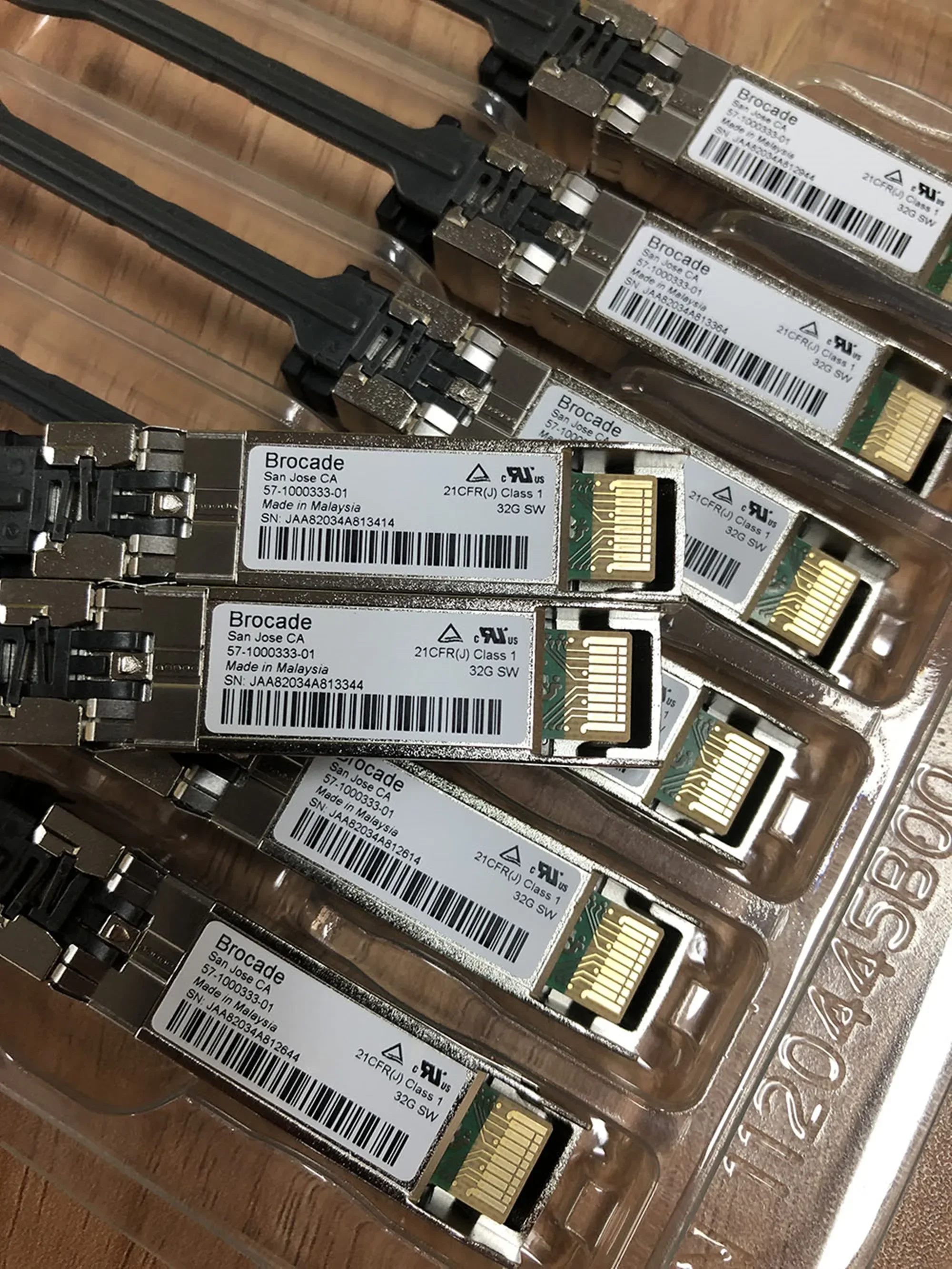 Brocade 8PCS 57-1000333-01 XBR-000212 SFP+ 32G SW 850nm 100m in Ds6620 Ds6630 G630 G620 Switch Network Fiber Switch 32g Sfp