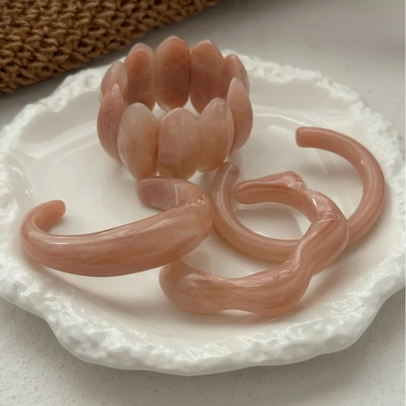 Pink Color Punk Kpop Resin Acrylic Smudging Bangles Round Oval Irregular Open Cuff Bracelets for Women Cool Stackable Jewelry F