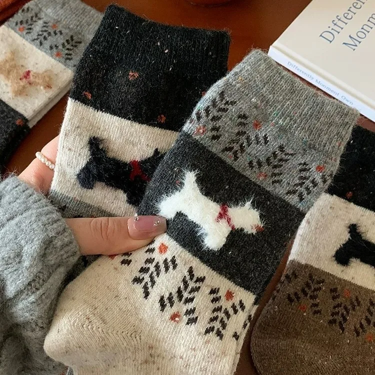 موضة الجوارب الصوفية للنساء الكرتون جرو منتصف العجل الجوارب سميكة وناعمة لخريف شتاء طالب أفخم الدافئة الكاحل دفئا