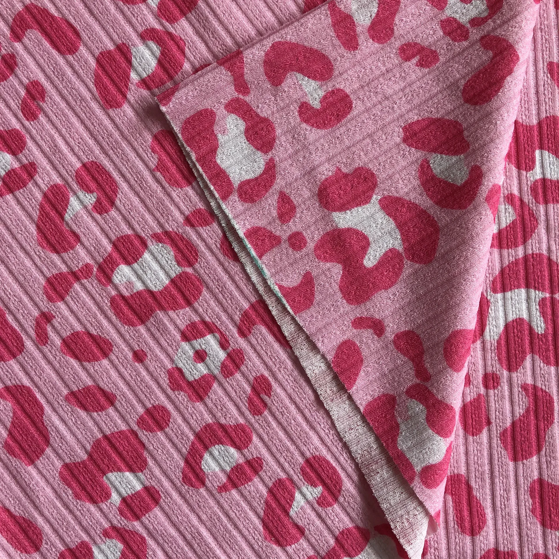 Новинка 2025 года, жаккардовая ткань с леопардовым принтом, эластичная ткань в полоску, весенне-летняя модная юбка, футболка, ткань