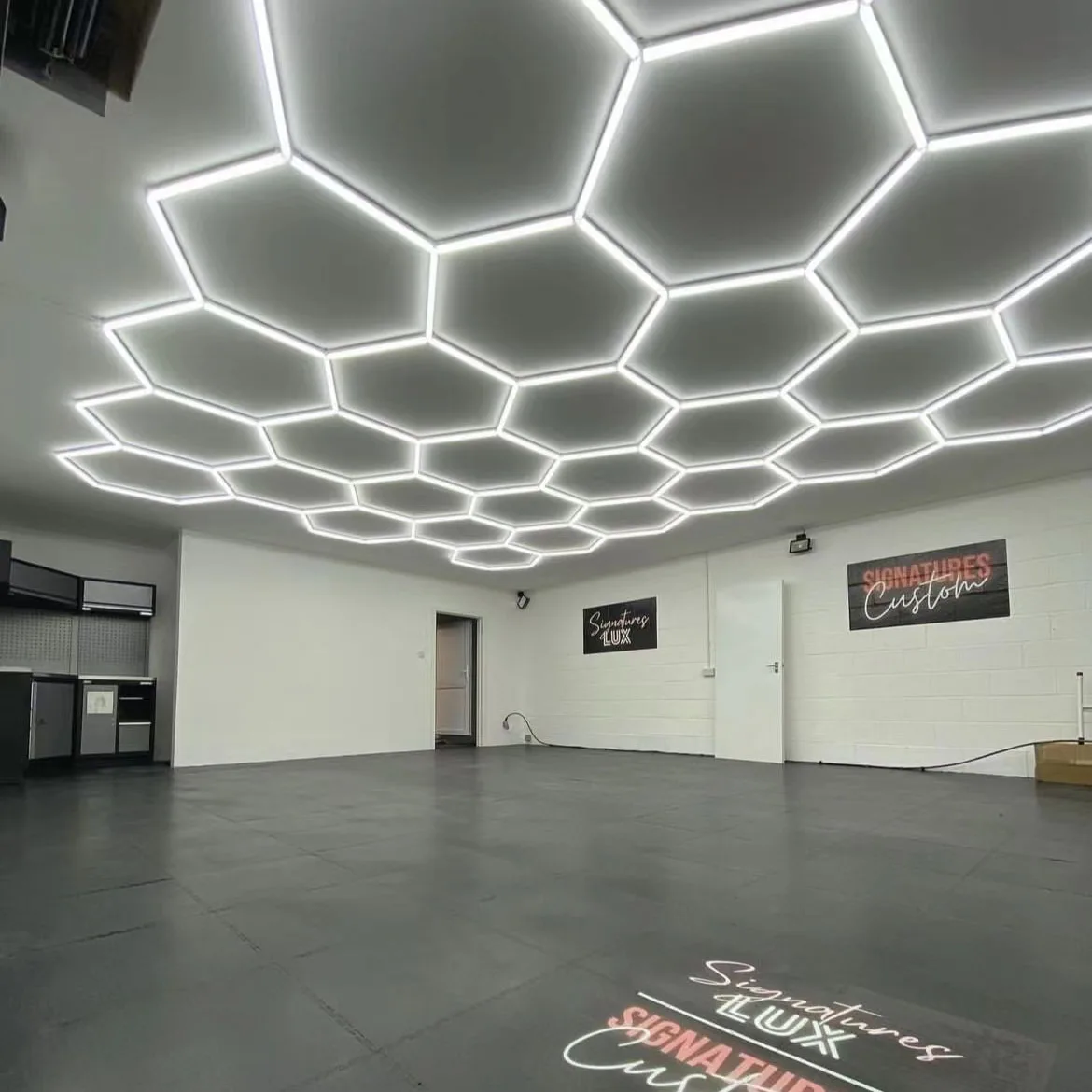 Luzes LED hexagonais para teto de parede de garagem, luz do dia, branco detalhando, enlaçável, carro, transporte da gota, 4.8X2.4M, 6500K