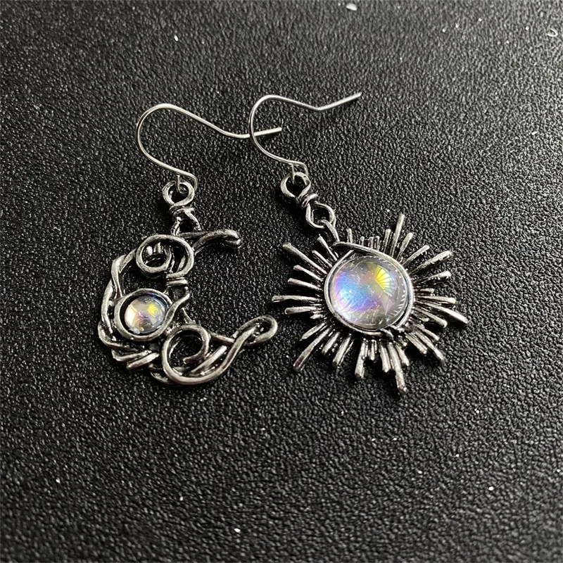 Fashion Bohemia Sun And Moon Earrings Silver Color Round Crystal Drop Earrings Women Female Boho Jewelry Gift For Her