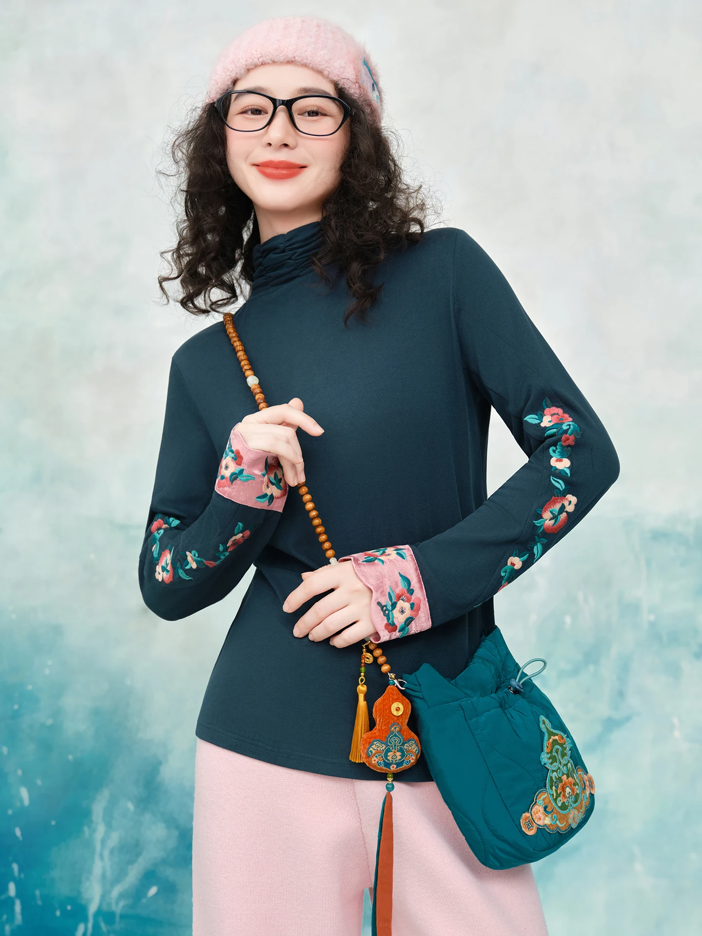 

Original Design High Collar Knitted T-irt Women's Slim Fit Autumn Winter Ethnic Sle Embroidery Top Retro Commute Sle