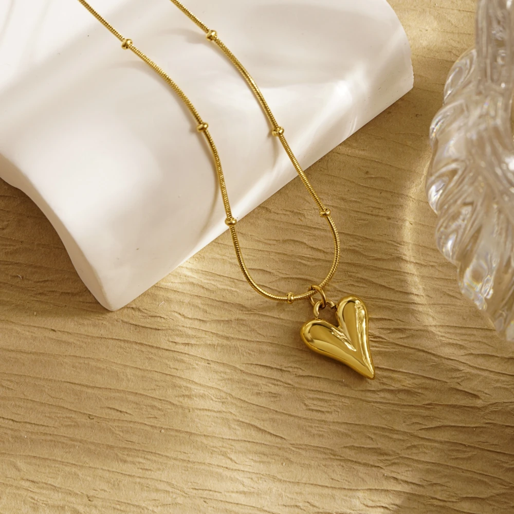 Stainless Steel Love Heart Fashion Splicing Silver Color And Gold Plated Pendant Necklace Jewelry Gift For Him With Chain