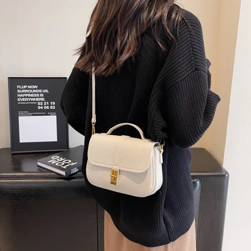 

Attractive Sleek Diaper Bag Crossbody Mom Business Trip Baby Care Exquisite Stylish Glamorous Timeless Chic Practical Functional