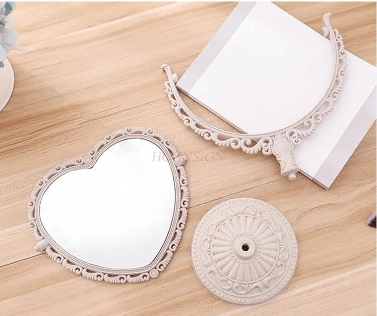 Love shaped dormitory desktop princess mirror desktop decoration makeup and dressing mirror