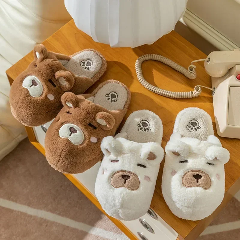 Chinelos de pelúcia dos desenhos animados para homens e mulheres, sapatos de chão fuzzy engraçados, sapatos baixos para sala de casa, urso de