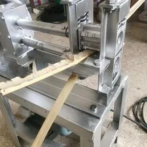 Machine de séparation d'ouverture de bambou, Machine à trancher le bambou manuelle, Machine de superposition de bandes de copeaux de bambou, offre spéciale