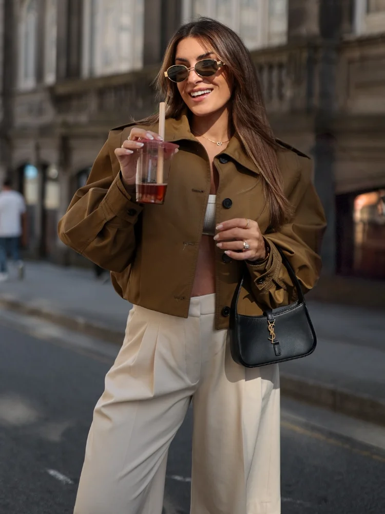 

Loose Lapel Jacket Women's Vintage Buttons Pleated High Street Lady Fashionable Jacket 2025 Autumn Lady Commuting Outwear