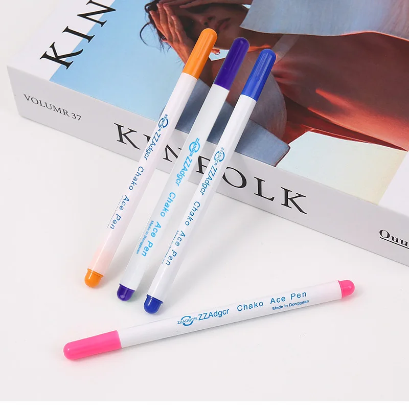 4 Fabric Marking Pens, Water-Soluble Erasable Sewing Markers, Specialized Marking Pens for Tailors and Quilters, Sewing Accessories, Suitable for Tailoring, Quilting, Embroidery, Fabric, Leather, and DIY Sewing Crafts