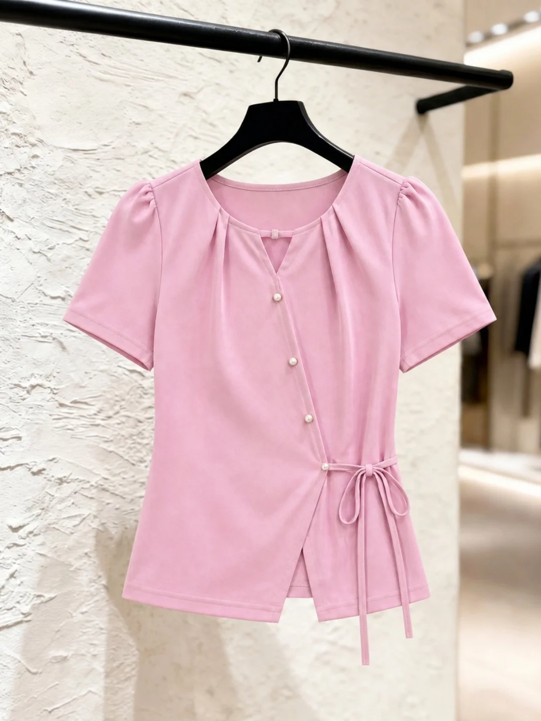 

Slimming Versatile Short Sleeve Shirt Women's Commute Fashion Pure Color Korean Style Straight Cut Design Summer 2026